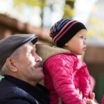 Zeit zwischen Großeltern und Enkelkindern ist sehr wichtig für eine gute Beziehung zueinander